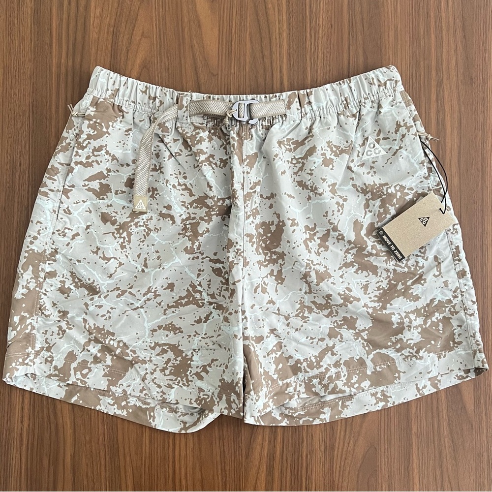 ($70) Nike ACG Print Trail Above Knee Shorts Mens L Light Iron Ore FB8091-012